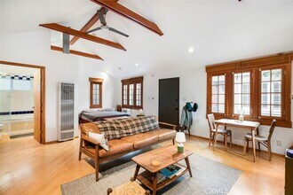 1447 Calumet Ave in Los Angeles, CA - Building Photo - Building Photo