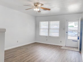 4915 6th St in Lubbock, TX - Building Photo - Building Photo