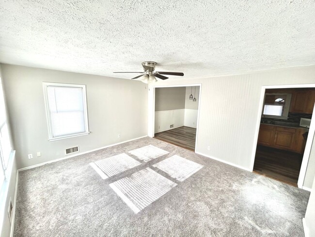 110 E Gray St in Sandston, VA - Building Photo - Building Photo