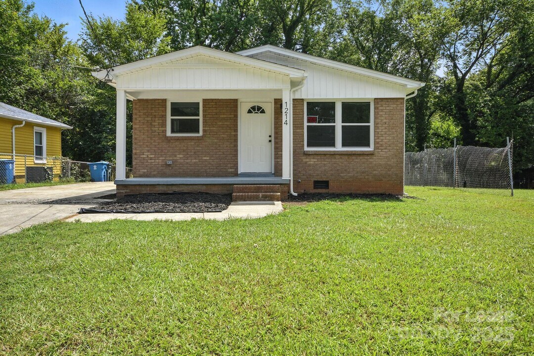 1214 Short St in Salisbury, NC - Building Photo
