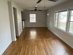 2207 Hammonds Ave NW in Huntsville, AL - Foto de edificio - Building Photo