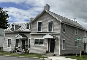 901 New York Ave, Unit 2 in Ogdensburg, NY - Building Photo