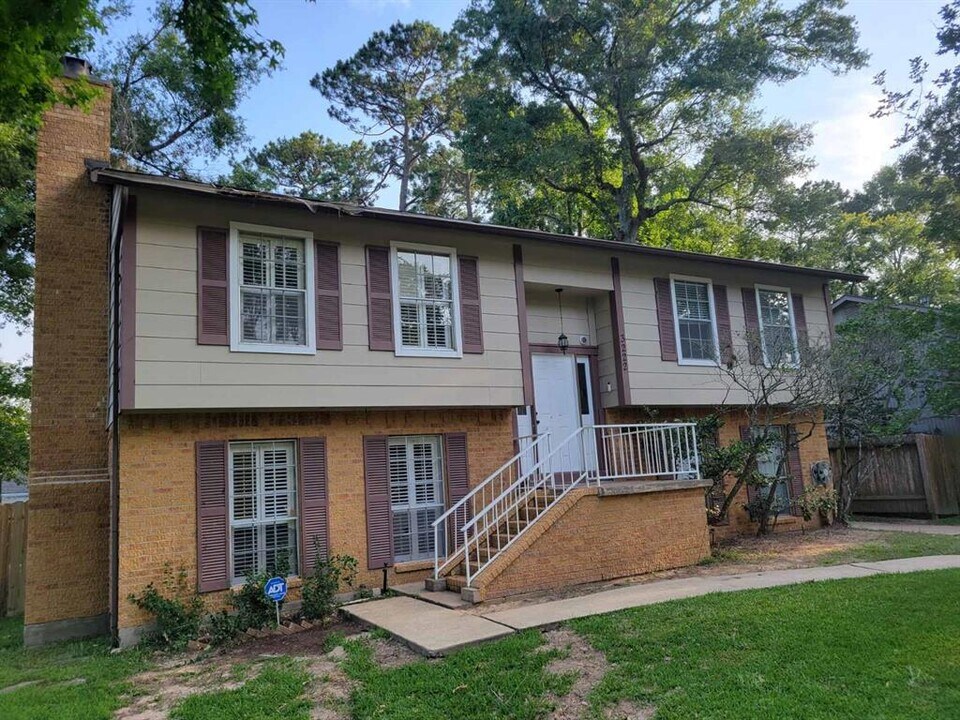 3222 River Valley Dr in Humble, TX - Building Photo