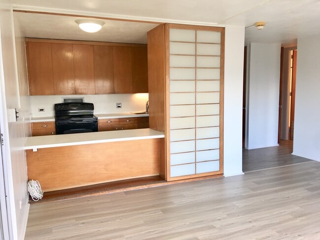 1511 Nuuanu Ave in Honolulu, HI - Foto de edificio - Building Photo