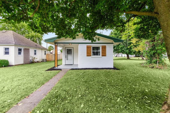 property at 212 E Columbus St