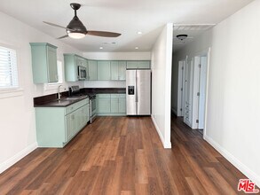 340 S Benton Way in Los Angeles, CA - Building Photo - Building Photo