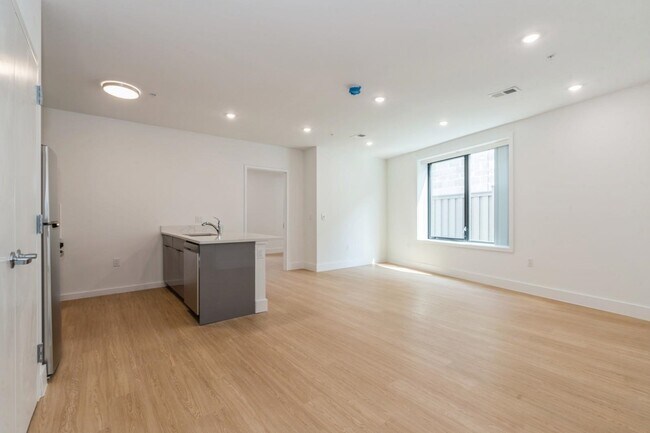 30 Vroom St in Jersey City, NJ - Building Photo - Building Photo