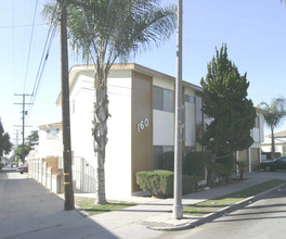 160 E 57th St in Long Beach, CA - Building Photo - Building Photo