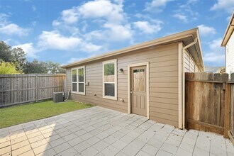 12823 Clearcroft St in Houston, TX - Building Photo - Building Photo