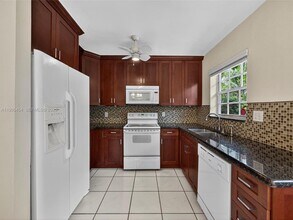 1412 NE 14th Pl in Fort Lauderdale, FL - Building Photo - Building Photo