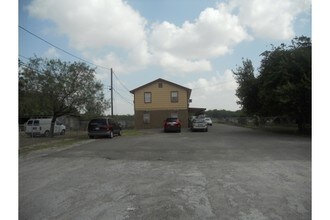 3307 W Rogers Rd in Edinburg, TX - Foto de edificio - Building Photo