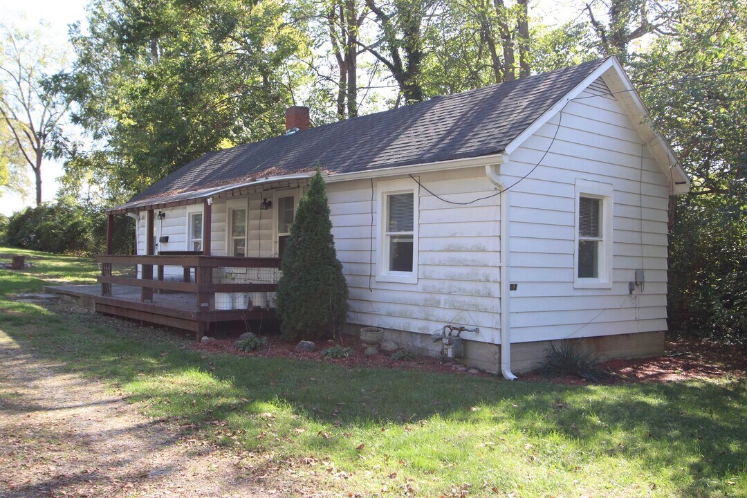 503 Burton Rd in Middletown, OH - Building Photo