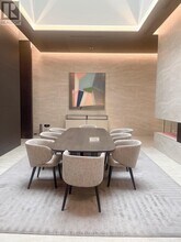 2221 Yonge St in Toronto, ON - Building Photo - Building Photo