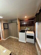 12 Green Ln in Levittown, NY - Building Photo - Building Photo