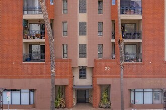 35 Linden Ave in Long Beach, CA - Building Photo - Building Photo