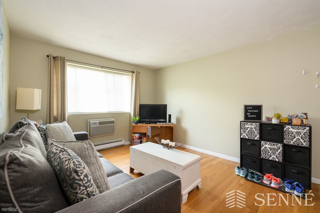 259 Summer St-Unit -Apt 2 in Somerville, MA - Building Photo
