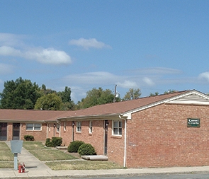 Camel Courts in Greensboro, NC - Foto de edificio - Building Photo