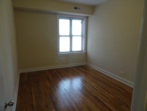 4846 N Drake Ave, Unit 2 in Chicago, IL - Foto de edificio - Building Photo