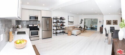 625 S Barrington Ave in Los Angeles, CA - Building Photo - Building Photo
