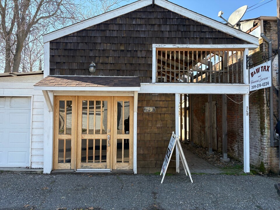 79 S Ione St in Ione, CA - Building Photo