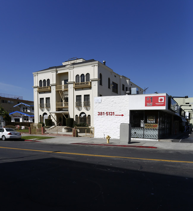 309 S Hobart Blvd in Los Angeles, CA - Foto de edificio - Building Photo