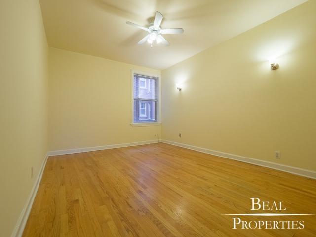 property at 556 W Aldine Ave