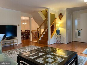 10523 Polk Square Ct in Gaithersburg, MD - Building Photo - Building Photo