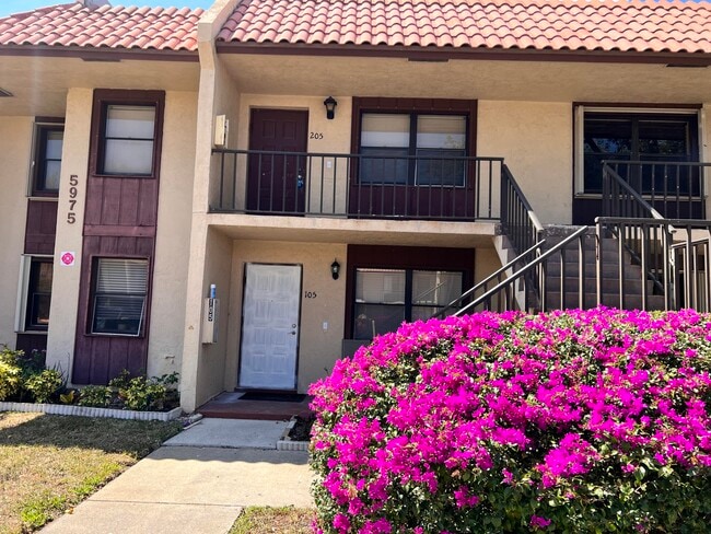 property at 5975 Forest Hill Blvd