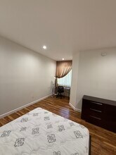 19009 Sherman Way in Los Angeles, CA - Building Photo - Building Photo