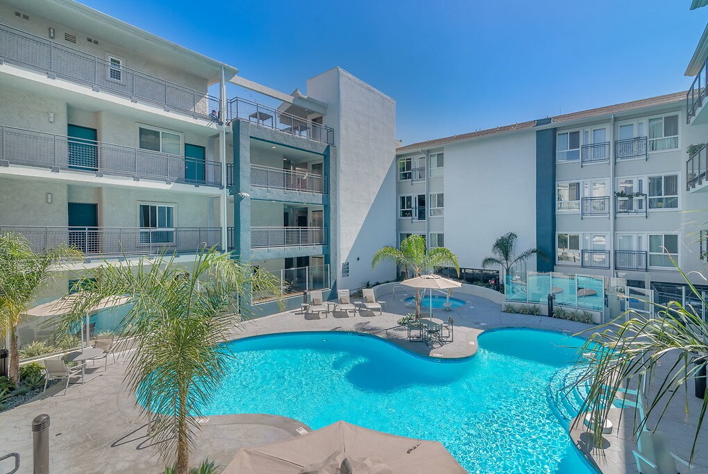 The Blake LA in Los Angeles, CA - Foto de edificio