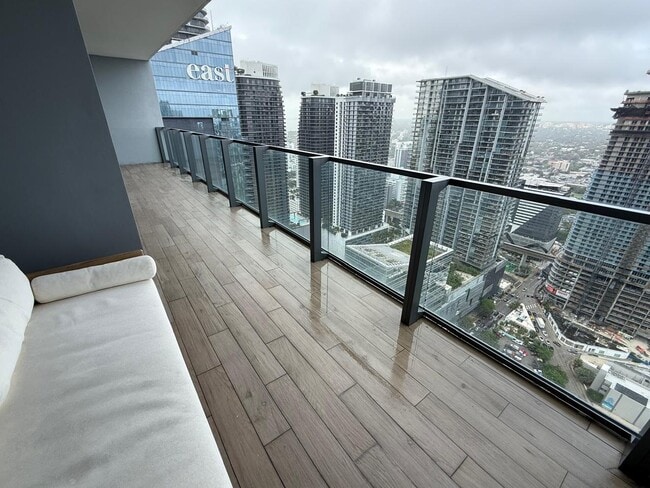 68 SE 6th St, Unit 3906 in Miami, FL - Building Photo - Building Photo