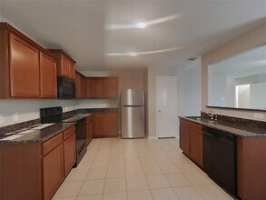 944 American Monarch Dr in La Marque, TX - Building Photo - Building Photo