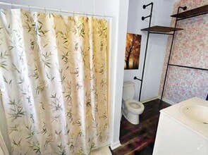 199 Spring St in Charleston, SC - Foto de edificio - Building Photo