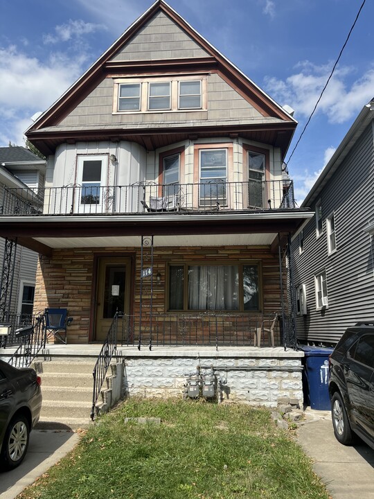 114 Woodside Ave, Unit UPPER APARTMENT in Buffalo, NY - Foto de edificio