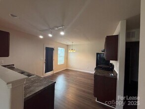 1704 Overcreek Cir in Winston-Salem, NC - Building Photo - Building Photo