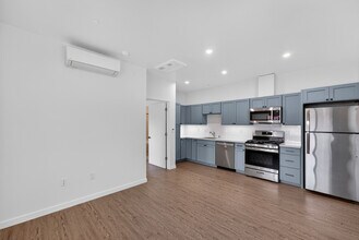 201-215 River St in Santa Cruz, CA - Foto de edificio - Building Photo
