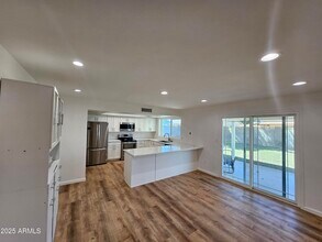 4910 W Corrine Dr in Glendale, AZ - Building Photo - Building Photo