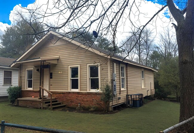 property at 531 E 73rd St