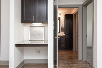 Alcove at Alamo Heights in San Antonio, TX - Building Photo - Interior Photo