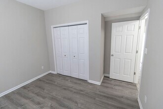 1938 Center St in Columbia, MO - Building Photo - Building Photo