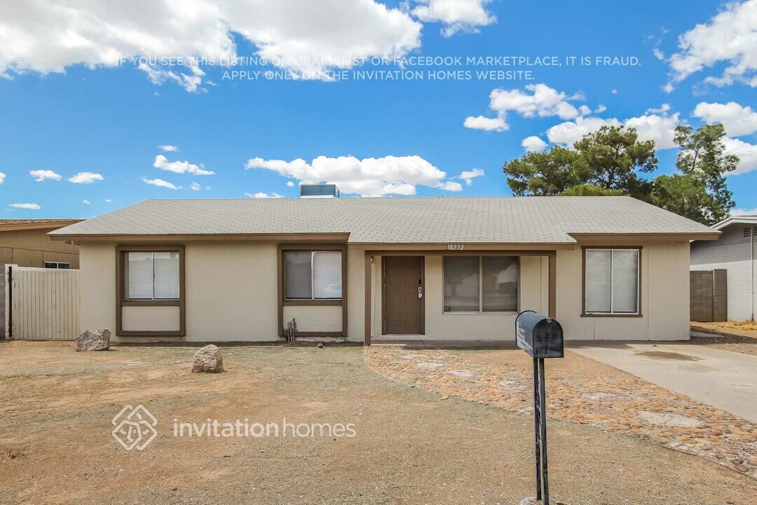 18232 N 33rd Dr in Phoenix, AZ - Building Photo