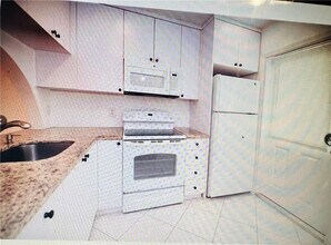 3300 NE 10th Terrace in Pompano Beach, FL - Foto de edificio - Building Photo