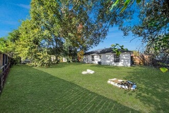 3926 Florinda St in Houston, TX - Building Photo - Building Photo