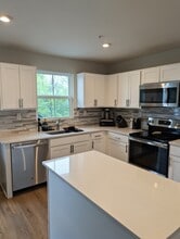 121 Van Fleet Cir in Pottstown, PA - Building Photo - Building Photo