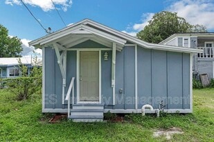 710 Cypress Ave in Sanford, FL - Building Photo