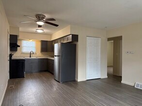 61 /63 Maplecrest Dr in Howell, MI - Building Photo - Building Photo