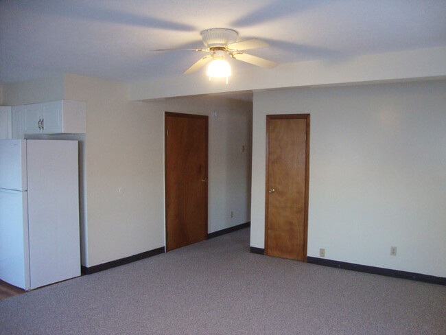 441 White Ln, Unit D in Mercer, PA - Building Photo - Building Photo