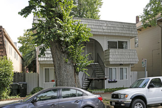 2325 I St in Sacramento, CA - Building Photo - Building Photo