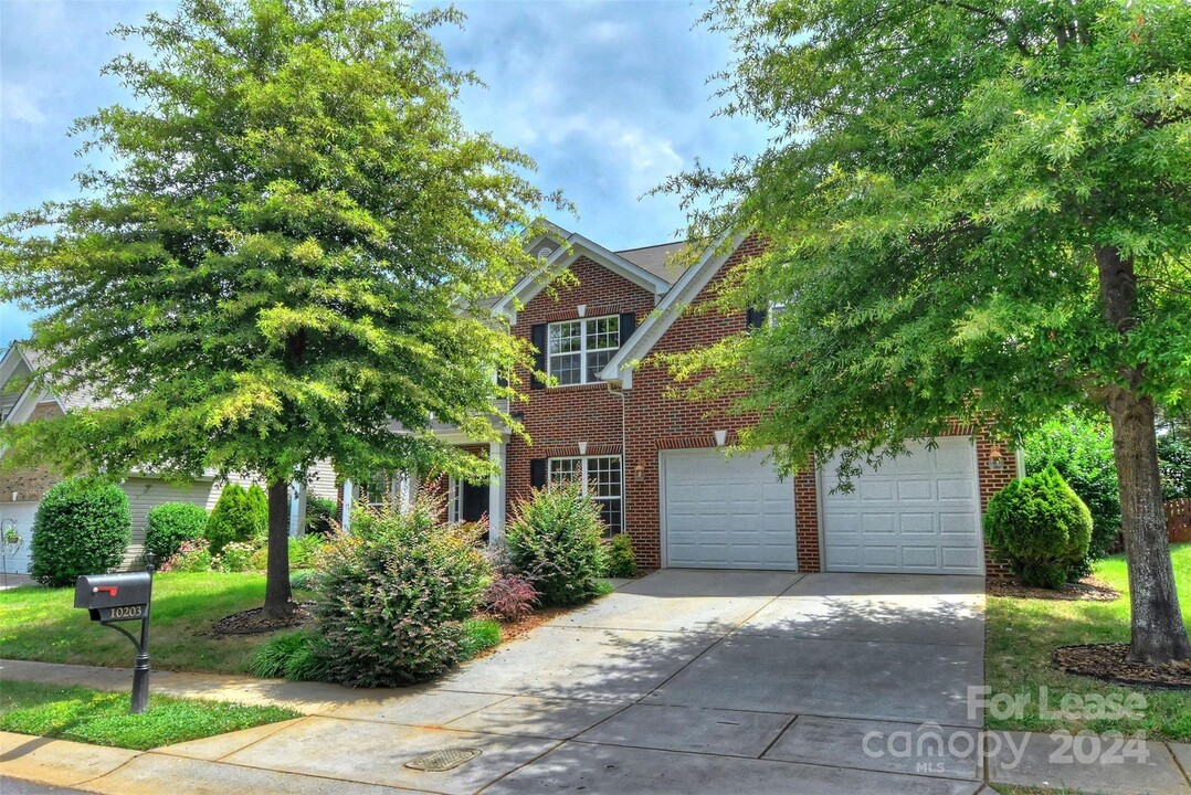 10203 Barrands Ln in Charlotte, NC - Building Photo