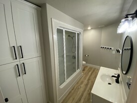 2265 S Linda Wy in Perry, UT - Building Photo